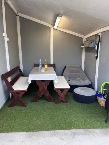 Vida Apartman in โปรอสซโล่