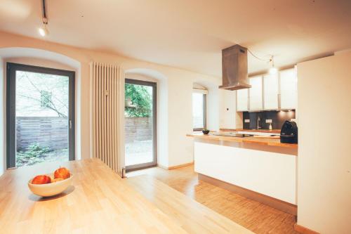 Large 150m2 Apartment with Balcony & Terrace in Trendy Prenzlauer Berg, Berlin (Foto 4)