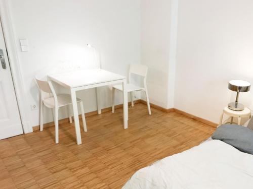 Large 150m2 Apartment with Balcony & Terrace in Trendy Prenzlauer Berg, Berlin (Foto 9)