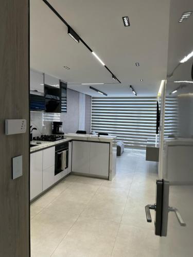 Apartmento Lecheria 3 hab 2 baños Moderno hasta 8 personas