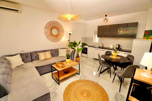 Cozy Detached Home 7 Guests