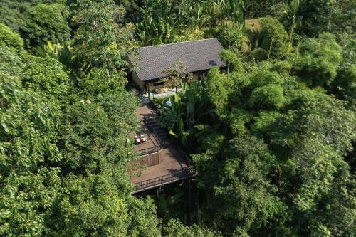 P'apiu Resort - Tap to explore photos