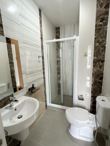 Bathroom, DJ Home near Wat Saimai Lum Luk Ka