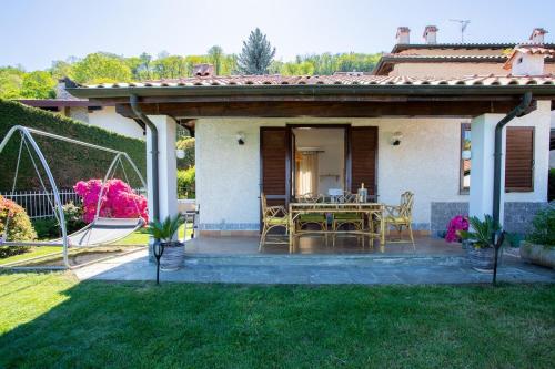 Сад, Stresa nearby Villetta panoramic Lake Maggiore view in Белгірате