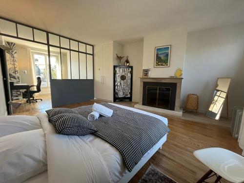 Kaza Blue - Maison familiale Rambouillet centre in 朗布依埃
