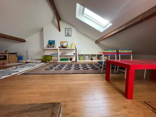 Kaza Blue - Maison familiale Rambouillet centre in 朗布依埃