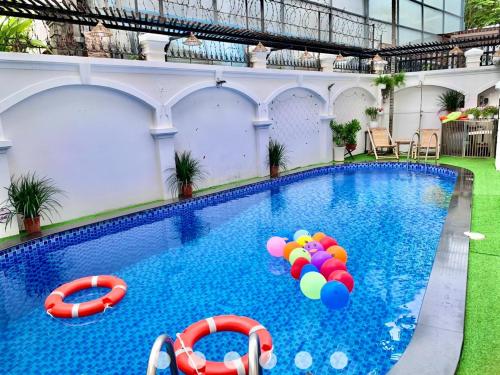 Villa Khu Du Lịch Đông Đúc Bãi Sau có Hồ Bơi