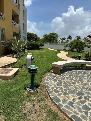 Apartamento Lecheria 2 Hab 2 Banos Terraza Planta Electrica - De Lujo in Puerto La Cruz