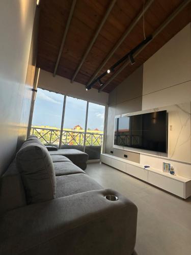 Apartamento Lecheria 2 Hab 2 Banos Terraza Planta Electrica - De Lujo in Puerto La Cruz
