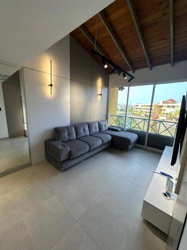 Apartamento Lecheria 2 Hab 2 Banos Terraza Planta Electrica - De Lujo in Puerto La Cruz