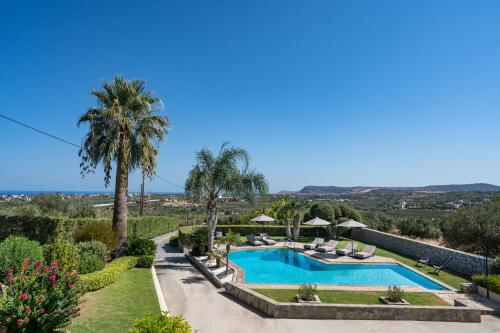 Villa Anna with Private Pool, Play area & BBQ, 5km from the Beach - Location, gîte - Astérion