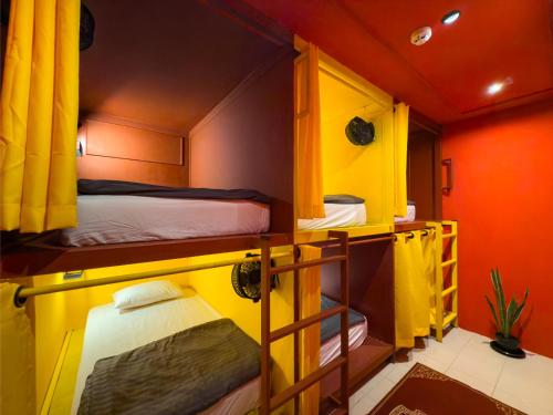 Whoopers Hostel Chiang Mai