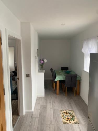 設施, 169 Benbradagh View in 鄧吉文