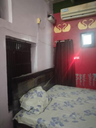 Radhika Yatri Nivas - image 4