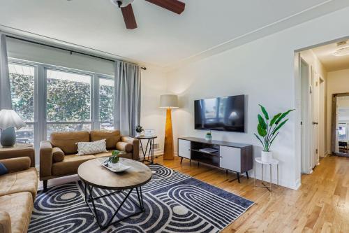 Newly Furnished & Updated • 15 min to Denver in Northglenn, USA