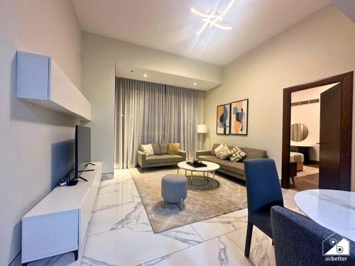 Urban 1BR Stay, Walk to Downtown & Canal, Dubaj