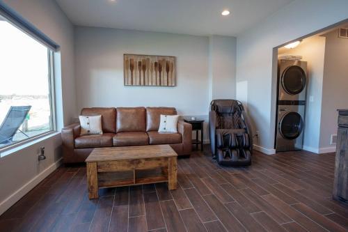 Stone Cottage - Beach/Hot Tub/Arcade/Massage Chair - main image
