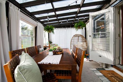Delightful & Well Provisioned Home in Ideal Local in Nixon (PA)