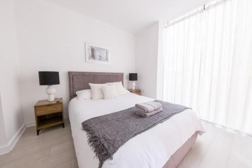Spacious 2 Bed 2 Bath Apartment with Balcony - Birmingham City Centre, Birmingham (photo 5)