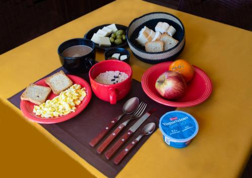 Ēdiens un dzērieni, La Chuklla, alojamiento cerca al lago in Almafuerte