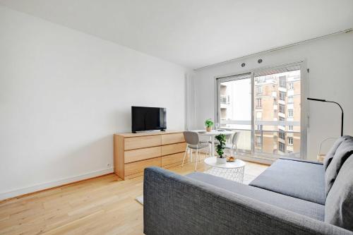 Charming studio - 2P- Saint Honore - image 2