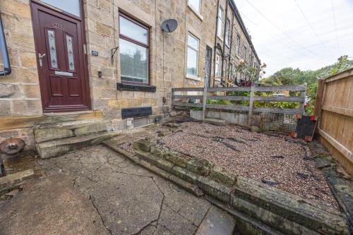 Cosy Leeds Home Ideal For Long Stays & Contractors in Bramley