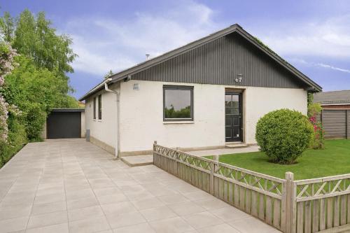 The Lucky Peer - 120m2 house 4 bedroom house - full kitchen & free parking