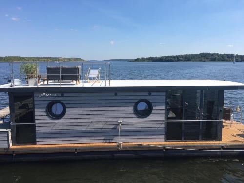 Hausboot Hafenprinz Lübeck