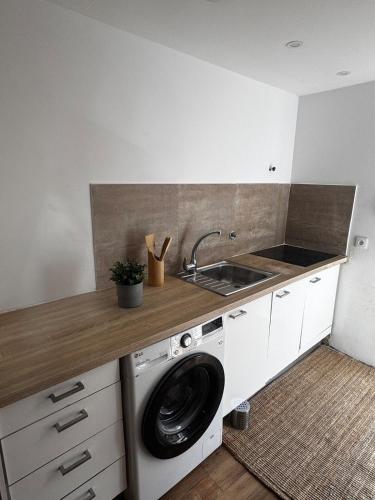 Simple House in the Heart of the Historic Center, Porto (Foto 2)