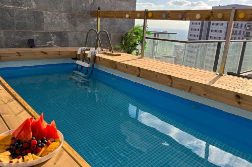 Sky26 Mini Penthouse with Private Pool and Sea View in บัท ยัม