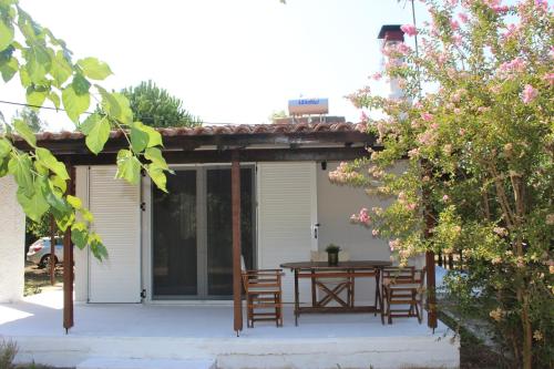 Sea Breeze in Kato Achaia