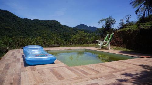 BEAUTIFUL CABIN in THE ATLANTIC FOREST WITH POOL – khách sạn tại Mury