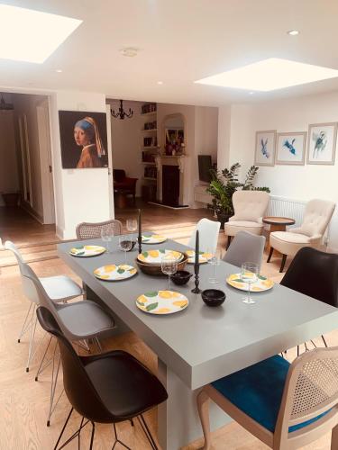 2 bedroom flat with a garden