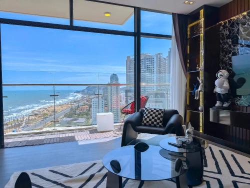 Classy Home - CSJ Tower Vũng Tàu, Luxury, Sky-Sea View and Walk-To-Beach