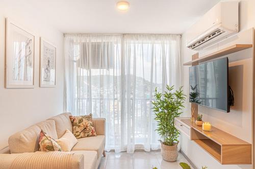 Cartagena Stay with Balcony and Fresh Sea Breeze