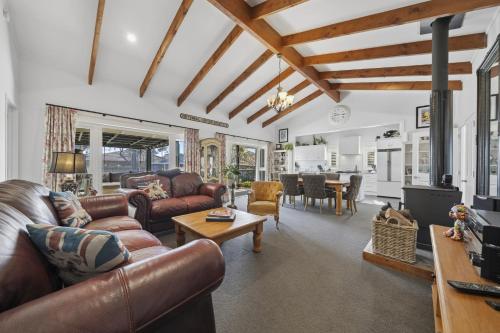 Exterior view, Fishermans Cottage - Waikanae Beach in Waikanae