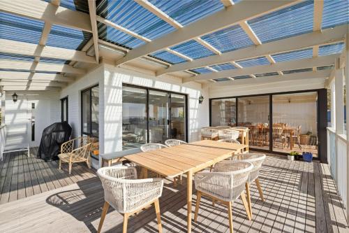 Casa Blanca Ventnor Beach in Ventnor