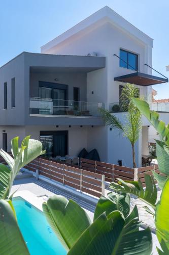 Diamond Gold Suite in Iraklitsa