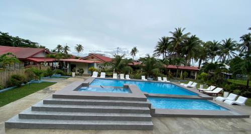 Aloha Seaside Resort - 수영장