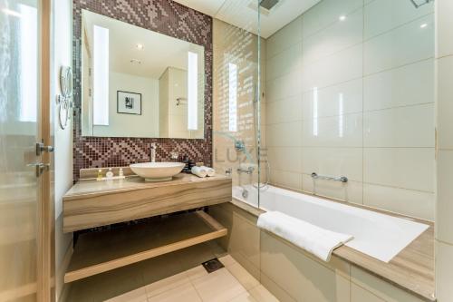 Prime Business Bay Stay, Near Dubai Mall And Burj Khalifa with Easy Metro Access, Damac Towers by Paramount B, Business Bay by Deluxe Holiday Homes, Dubaï (photo 6)
