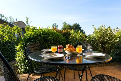 Madame Vacances Résidence Provence Country Club - image 9