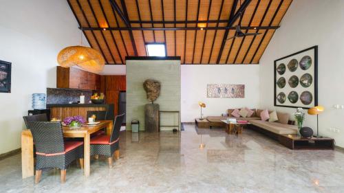 Villa Anjali Purple by Villa Finder - image 2