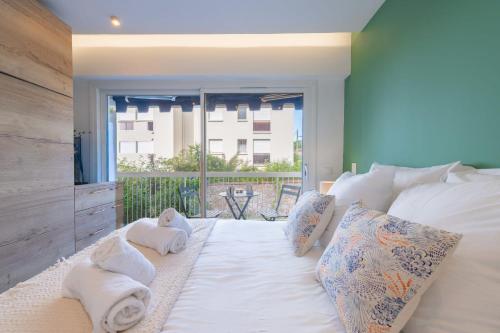 1-Br Apartment Quiet Setting Near City Center in ปวงต์ ครัวเซต