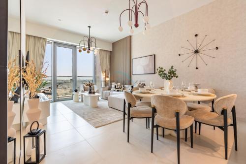 Spacious 3BR Living, Walking Distance to Dubai Water Canal and Park, Near Safa Park Marine Transport Station, Canal Front 9B, Al Wasl by Deluxe Holiday Homes, Dubái