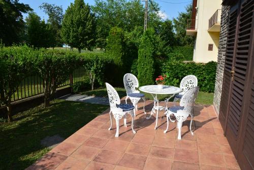 Létesítmények, Rozsa nyaralohaz in Balatonboglár