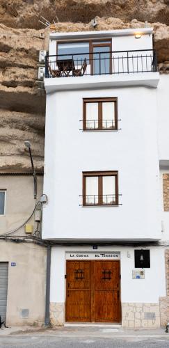 ALOJAMIENTOS EL FARO DEL JÚCAR