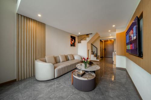 Ouchen International Sky River Hotel (Monument to the people's Liberation Pedestrian Street Store Chongqing) - image 3