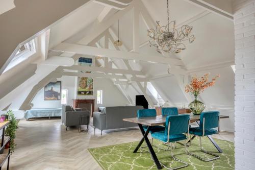 . Top floor appartment Edam