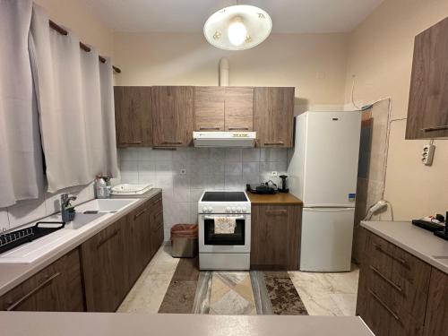 Theoni Garden House in Kyparissos