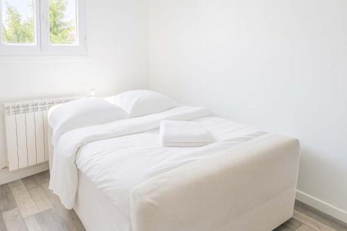 Studio refait a neuf Paris 16 dernier etage - 2P